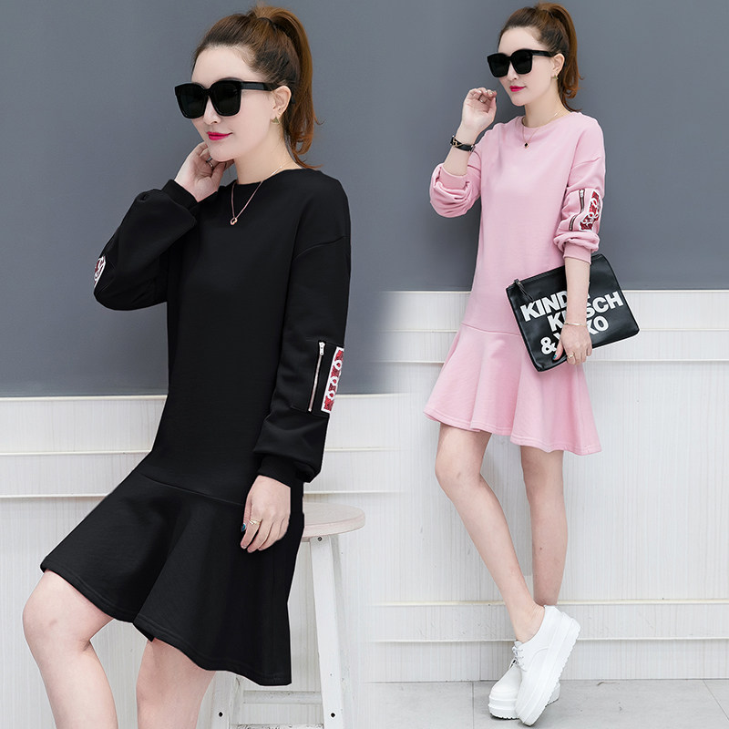 春装新款小个子鱼尾连衣裙秋冬季荷叶边2018打底赫本小黑裙女黑色