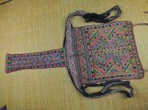 (苗里老绣） 老刺绣 苗绣 平绣数纱绣背带绣片274