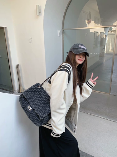 Джинсовая вместительная и большая цепь, сумка через плечо, на цепочке