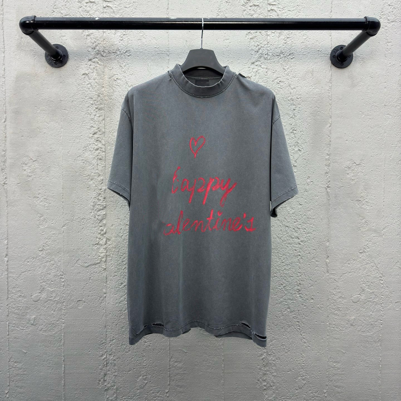 Top-Tier Edition! Paris Valentine's Day Washed and Distressed Direct-Print Short-Sleeve Couple's T-Shirt, 25 Summer New Loose-Fit T-Shirt Top-Tier Edition! Paris Valentine's Day Washed and Distressed Direct-Print Short-Sleeve Couple's T-Shirt, 25 Summer New Loose-Fit T-Shirt