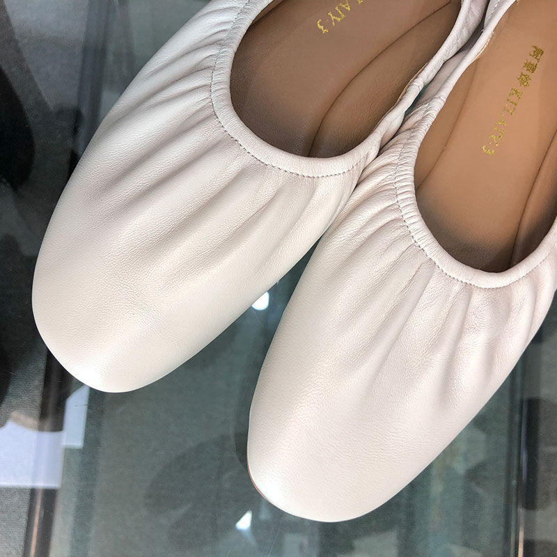 Soft leather grandma shoes women's spring and autumn genuine leather retro all-match flat bottom pleated single shoes comfortable large size ballet peas shoes