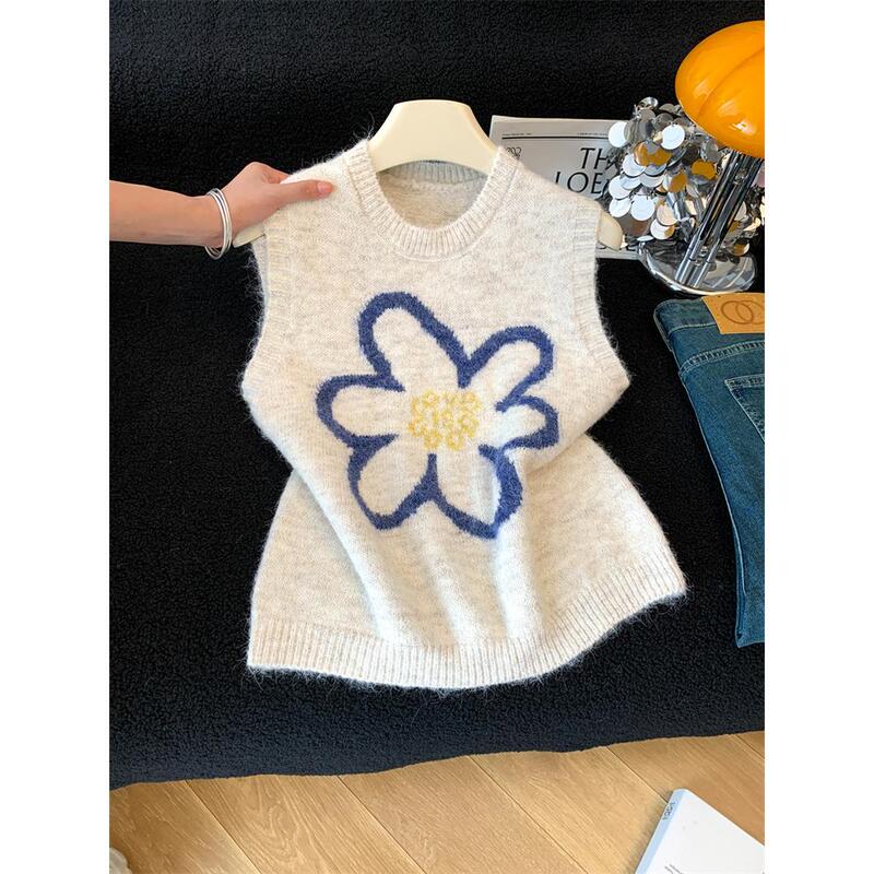 Layered Sleeveless Sweater Vest Top with Three-Dimensional Floral Design Knitted Vest for Women 2026 Spring and Autumn Knitwear
