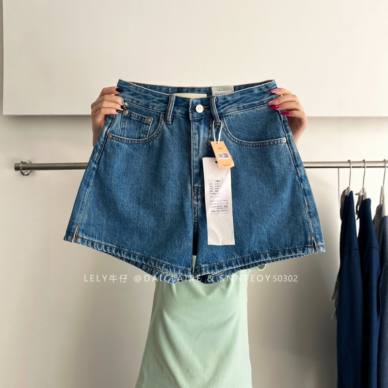 Dai Jiaer 50302 Denim Shorts for Women 2026 Summer New Wide-Leg Pants Blue High-Waisted Slit Non-Stretch A-Line Hot Pants Dai Jiaer 50302 Denim Shorts for Women 2026 Summer New Wide-Leg Pants Blue High-Waisted Slit Non-Stretch A-Line Hot Pants