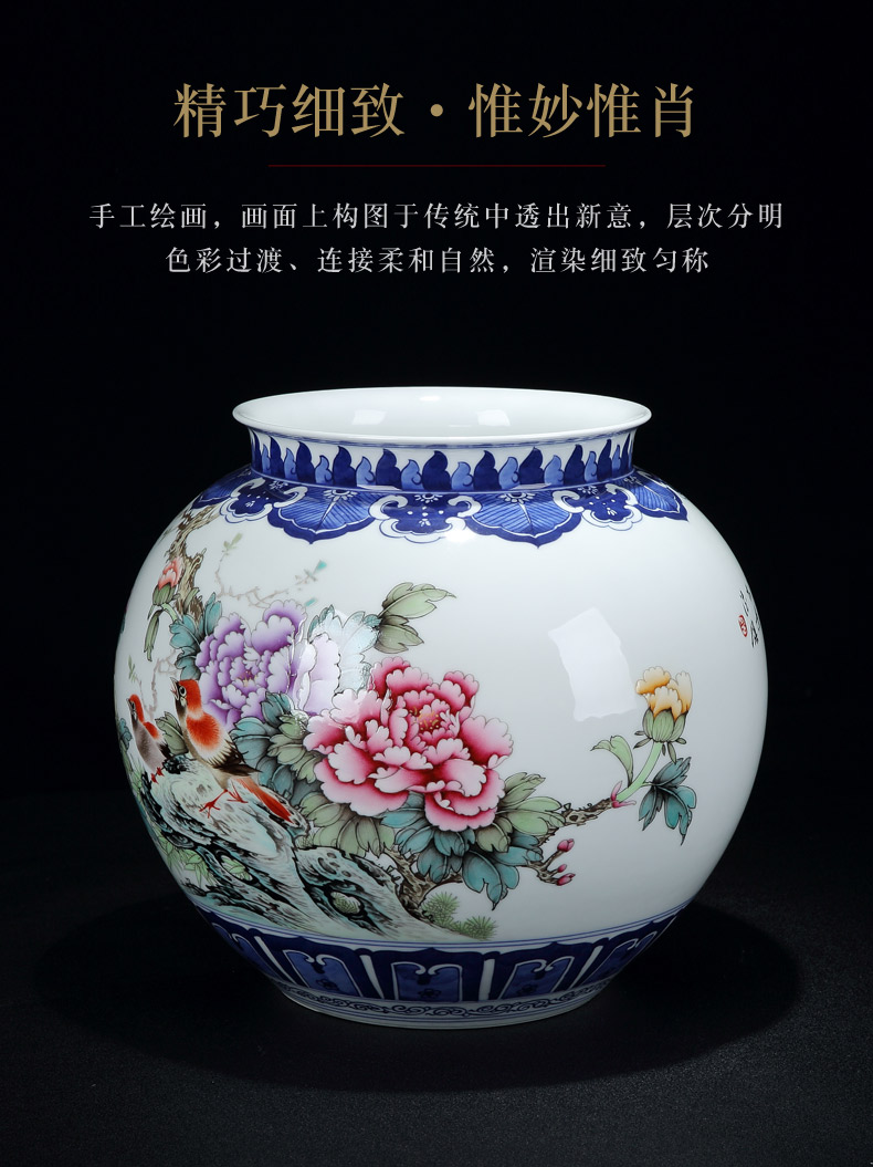 Jingdezhen vase hand - made porcelain dou charactizing a vase