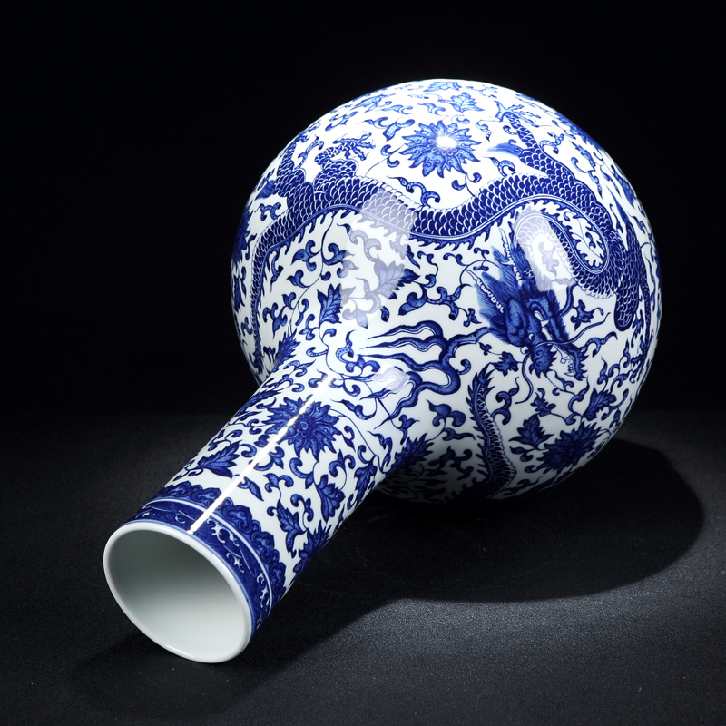 Jingdezhen blue and white porcelain vase imitation the qing qianlong heavy hand wear celestial dragon vase furnishing articles