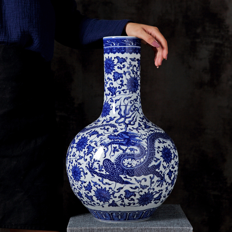 Jingdezhen blue and white porcelain vase imitation the qing qianlong heavy hand wear celestial dragon vase furnishing articles