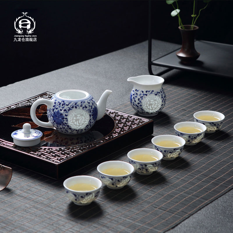 DH jingdezhen blue and white porcelain and exquisite porcelain kung fu tea set suit household ceramic teapot master cup of a complete set of cups