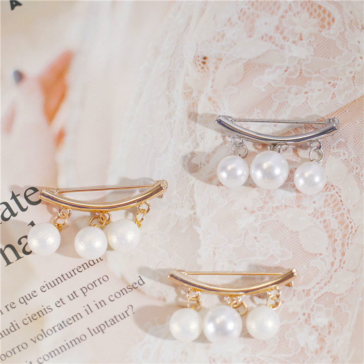 Thời trang Hàn Quốc ngọc trai chống ánh sáng trâm từ cong pin ngọc trai nhỏ mặt dây chuyền áo len cardigan khăn choàng khóa phụ kiện cài áo vest nữ