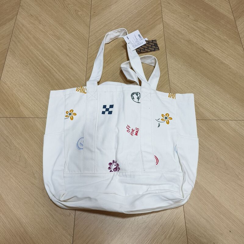 Vans All-Season Beige Printed Versatile Unisex Casual Large-Capacity Tote Bag Vn0A7Scm7Vj Vans All-Season Beige Printed Versatile Unisex Casual Large-Capacity Tote Bag Vn0A7Scm7Vj