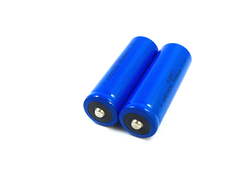 Flat cusp ICR22650 3 7V flying woo SPG stabilizer LED flashlight mobile charging electric car battery