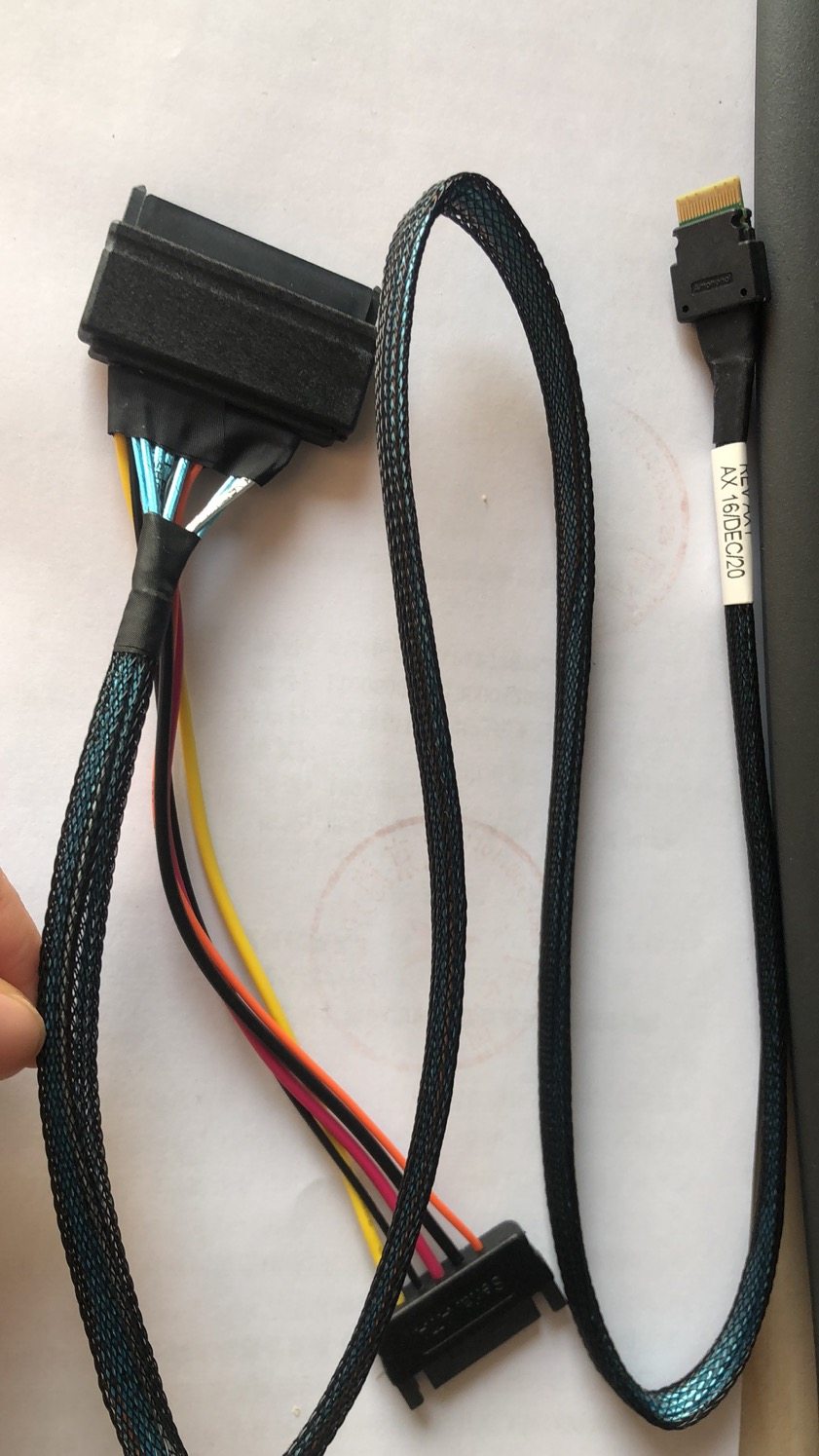 Amphenol SlimSAS 4i PLUG STR To SFF 8639 Nvme U 2 SSD hard drive data cable