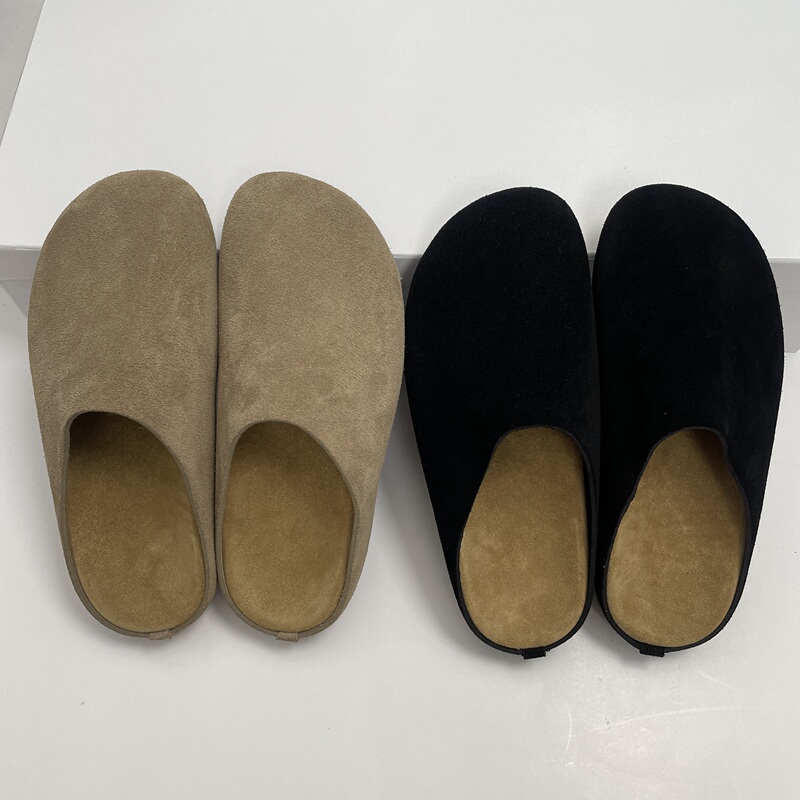 Italian Imported Cowhide, 2026 New Model Unisex Birkenstock-Style Slip-On Clogs for Men and Women, Suitable for Outdoor Wear Italian Imported Cowhide, 2026 New Model Unisex Birkenstock-Style Slip-On Clogs for Men and Women, Suitable for Outdoor Wear
