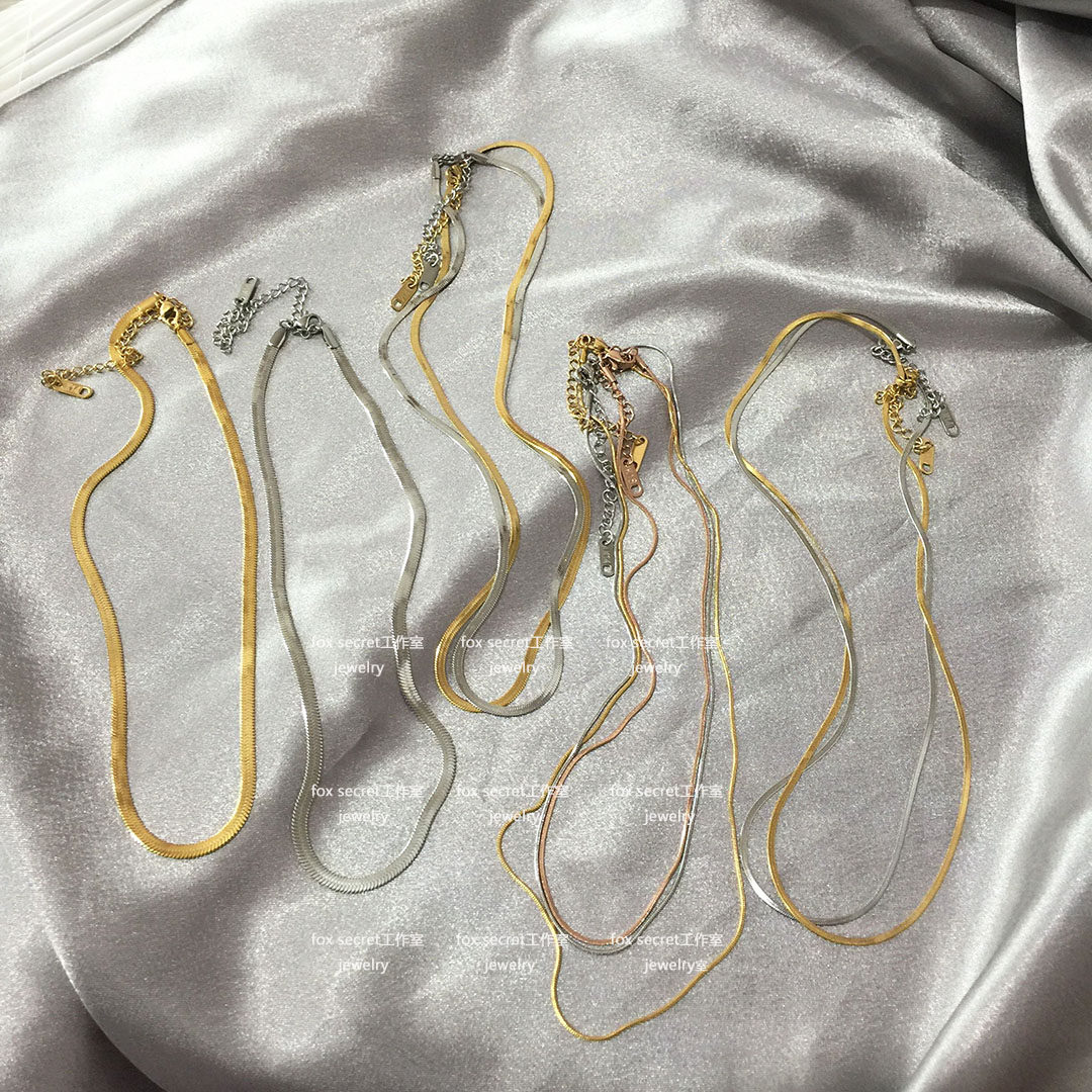 Simply flat - shaped skeleton necklace - plated 14k - plated high - tech red - kkkkkkkkkkkkknife chain male and female models