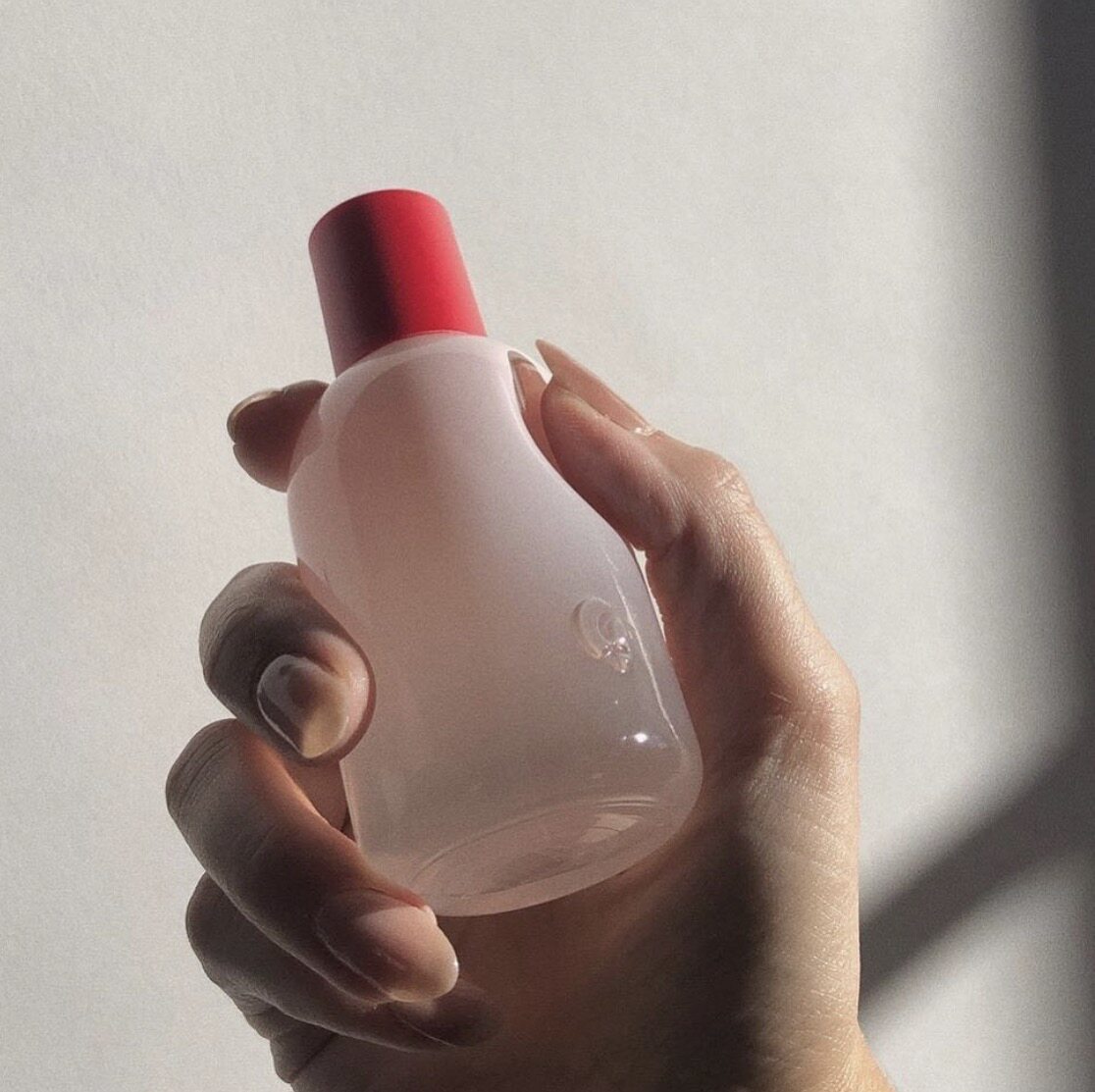 预*定Glossier You你香水50ml多少钱？K妹同款小众香水值不值得买？_