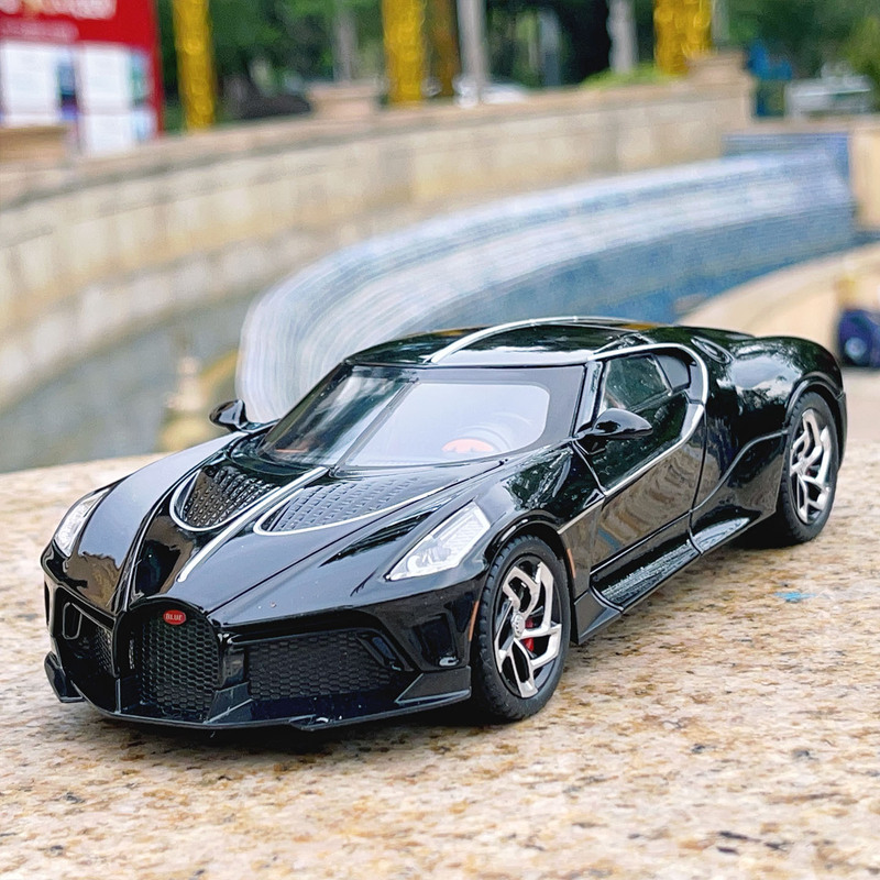 1:24 Bugatti Night Sound Alloy Car Replica of the Real Veyron Sports Car Model Children's Toy Car Collection 1:24 Bugatti Night Sound Alloy Car Replica of the Real Veyron Sports Car Model Children's Toy Car Collection