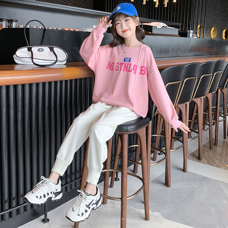 Girl Spring Clothing Sports Suit 2022 The new Korean version of the internet Red Ocean sends CUHK child trendy clothing two sets of spring and autumn