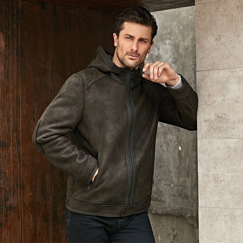 High-end new fur one-piece lamb fur male dermis leather clothing with cap short imported winter men jacket jacket