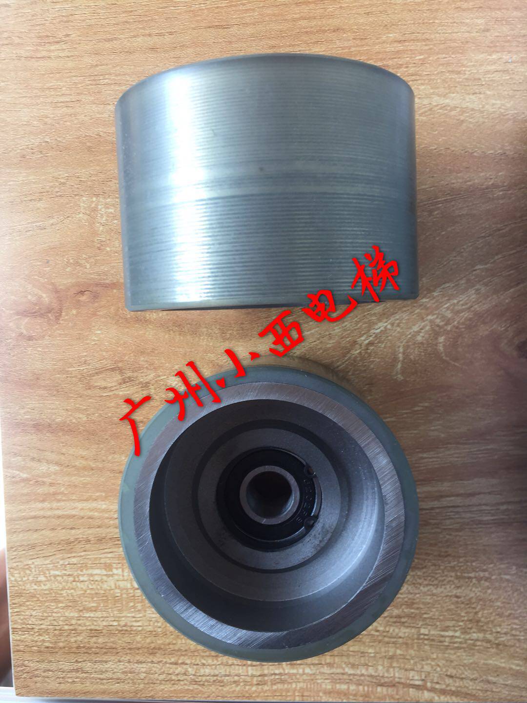Hitachi escalator cluster driving wheel 90*60 110*60mm driven wheel supporting wheel handrail belt pressure pulley drive device