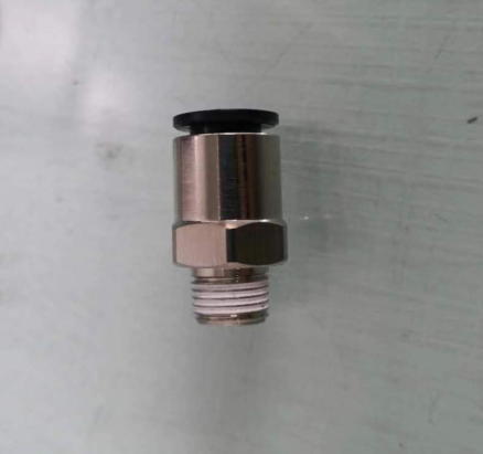 Threaded straight-through connector 8-01