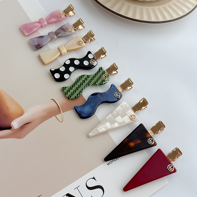 Korean Imported Celebrity Style Thickened Acetate Triangular Hair Clip Makeup Clip Hairpin Seamless Clip Bangs Clip Hair Accessory