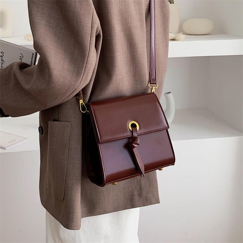 Spring texture small bags 2021 new fashion fashion red wild cross-body ins French niche bucket bag women