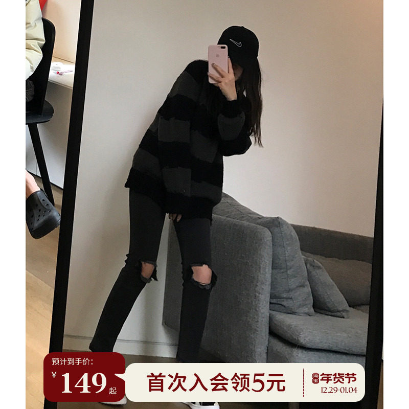 Wang girl's shop ripped jeans women's 2022 autumn and winter new black high-waisted street tight-fitting pants with thin feet