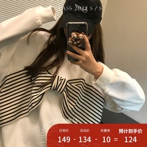 Wang Maidens shop black and white sweater in early spring and autumn long sleeves new thin design sense niche round neck loose top