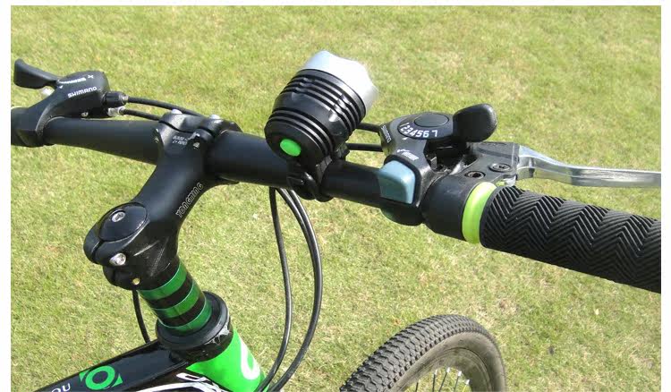 Lumière vélo - phare - Ref 2401833 Image 13