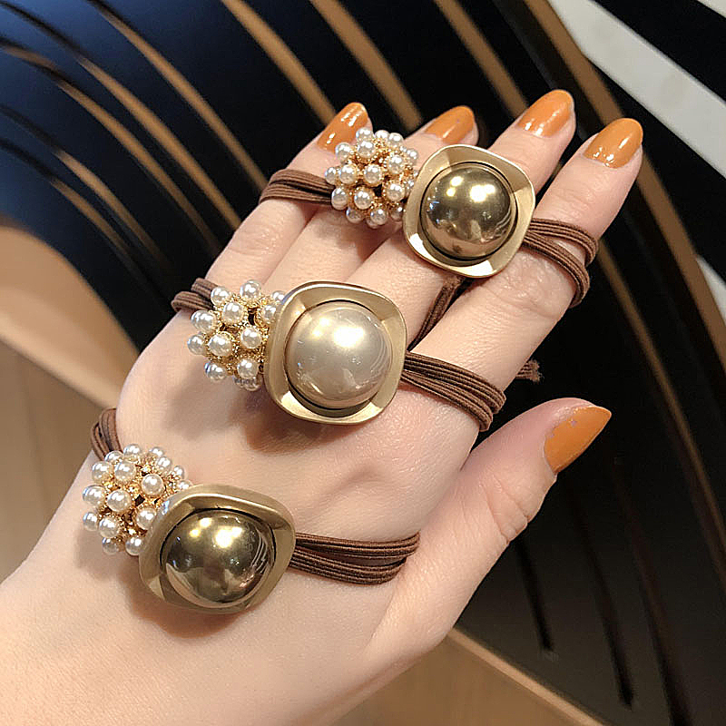 South Korea's Dongdaemun same style pearl fashion all-match student personality Japan and South Korea travel cold wind temperament clothing accessories