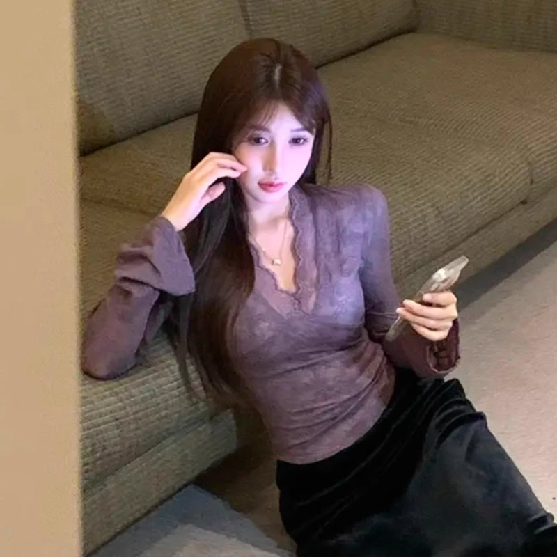 Sexy Purple V-Neck Lace Bottoming Shirt for Women, Spring & Fall Wear, Tight-Fitting and Slim-Fitting Inner Wear, Pure Lusty Girl Design Top