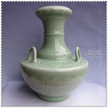 Value recommended Jingdezhen ceramic antique shadow green glaze carving bean green shoulder three ring vase special price