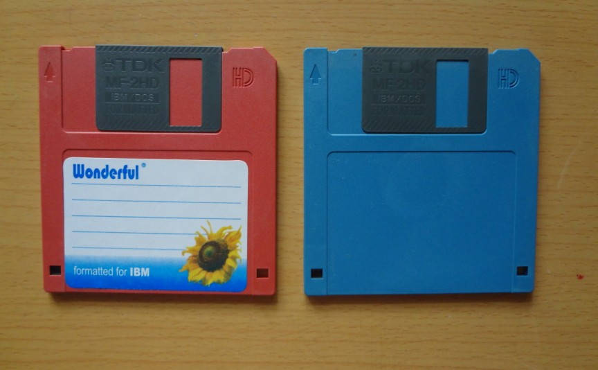 Bad disk wrap! TDK floppy disk 3.5 inch disk 1.44 disk   