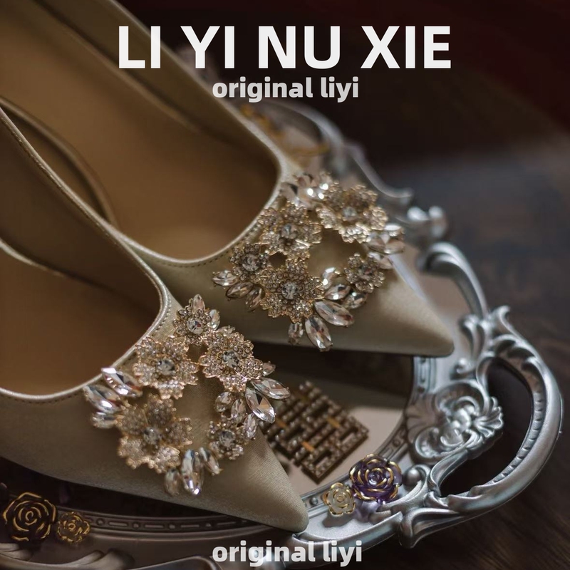 New Style Wedding Dress Bridal Shoes for Women, French High-End Satin Champagne Color Xiuhe Crystal High Heels That Are Comfortable and Not Tiring for the Feet