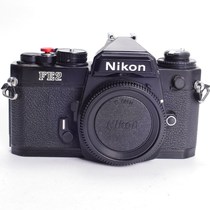 Nikon NIKON FE2 black paint high-end titanium curtain film SLR camera 96 ​​new date can be equipped with 35 50 lenses