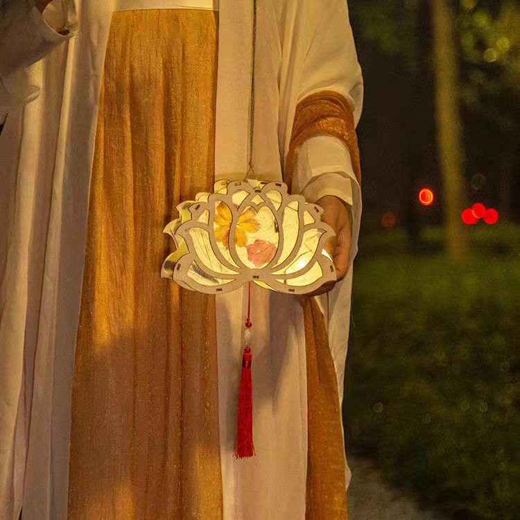 Mid-Autumn Festival Lanterns, Ancient Style Wooden Lotus Lanterns, Children's Day DIY Flower and Paper Lanterns, Children's Handmade Material Kits Mid-Autumn Festival Lanterns, Ancient Style Wooden Lotus Lanterns, Children's Day DIY Flower and Paper Lanterns, Children's Handmade Material Kits