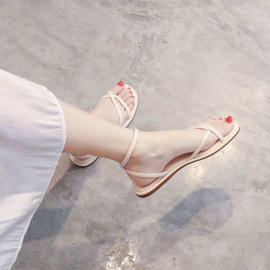 2025 Summer Fairy Style Gentle and Versatile Roman Soft Soled Sandals for Women with Skirts Comfortable Thumb-Toe Flat Lady Shoes