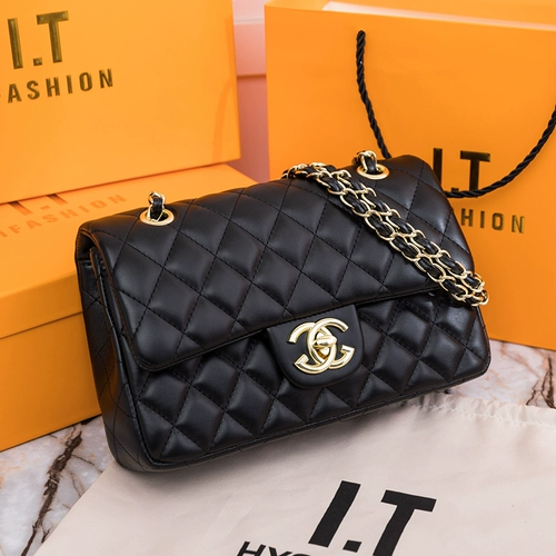 Сумка через плечо, цепь, сумка на одно плечо, сумка для телефона, коллекция 2023, изысканный стиль, на цепочке, из натуральной кожи, в стиле Шанель