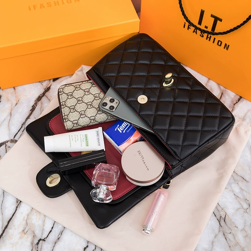 Сумка через плечо, цепь, сумка на одно плечо, сумка для телефона, коллекция 2023, изысканный стиль, на цепочке, из натуральной кожи, в стиле Шанель