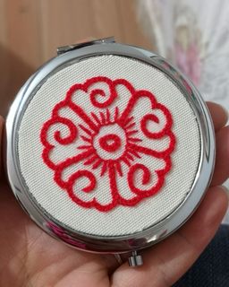 定制单    羌族特色手工艺刺绣化妆镜