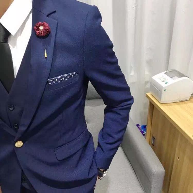 Phù hợp với nam mới Hàn Quốc Slim một nút phù hợp với ba mảnh phù hợp với chú rể đám cưới nhỏ phù hợp với nhà tạo mẫu tóc áo nam