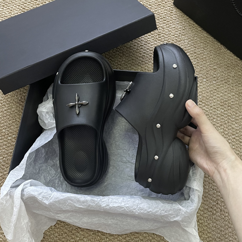 Chen Qibao Punk Style Cross Flower Thick-Soled Slippers for Women, Summer Commuting Travel, Super Trendy Eva Non-Slip Beach Sandals