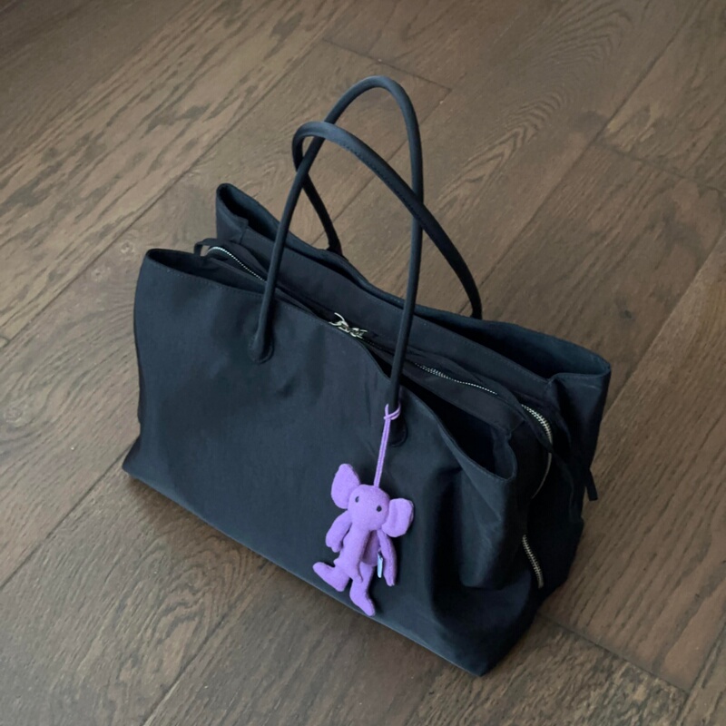 2026 Summer New Korean Style Large Capacity Single Shoulder Tote Bag with Multiple Compartments, Versatile Commuting Black Minimalist Handbag