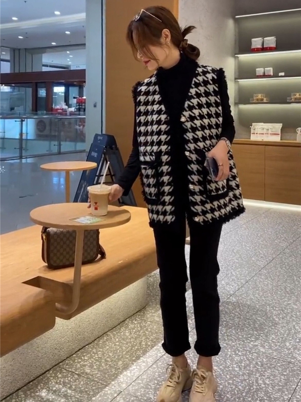 Chanel-Style Vest for Women, Knitted Houndstooth Cardigan, Autumn and Winter Layering Sleeveless Sweater, Open-Front Sweater, Women's Outerwear, Vest Chanel-Style Vest for Women, Knitted Houndstooth Cardigan, Autumn and Winter Layering Sleeveless Sweater, Open-Front Sweater, Women's Outerwear, Vest