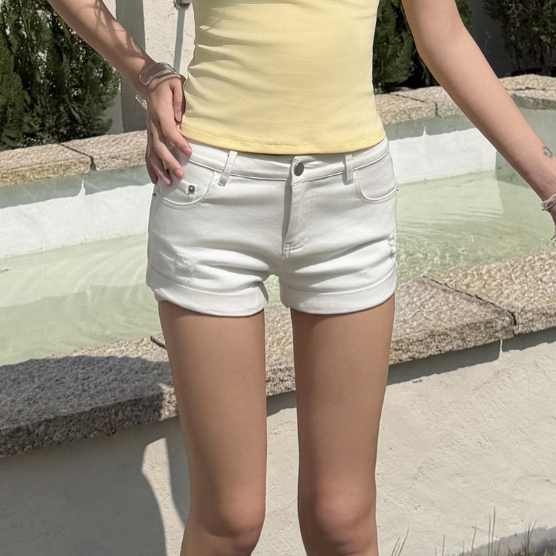 Audwyn Mid-Low Waist Slightly Ripped Denim Shorts, Stretchy and Slim-Fitting, Summer Hot Girl Casual Rolled Hem Hot Pants Audwyn Mid-Low Waist Slightly Ripped Denim Shorts, Stretchy and Slim-Fitting, Summer Hot Girl Casual Rolled Hem Hot Pants