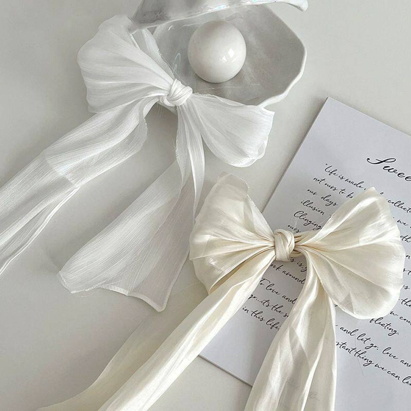 2026年法式珠光大蝴蝶结🎀花束礼包装，如何选到优质纱布雪缎材料?