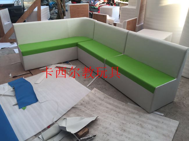 Kindergarten Early Education Centre Lengthened PU Soft Bag Software Monochrome Parquet Children Reception Area Sofa Chair Customizable