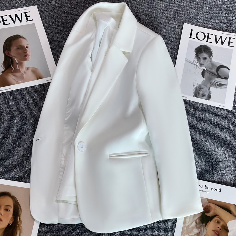 A small - professional suit for a small - clothed suit girl 2023 Spring and Autumn new fashion white suit short coat