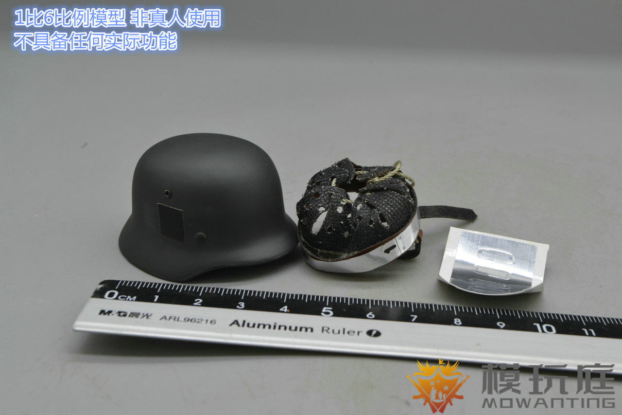 Veyron 70666 1 6 soldier model Eastern Front 1944 helmet