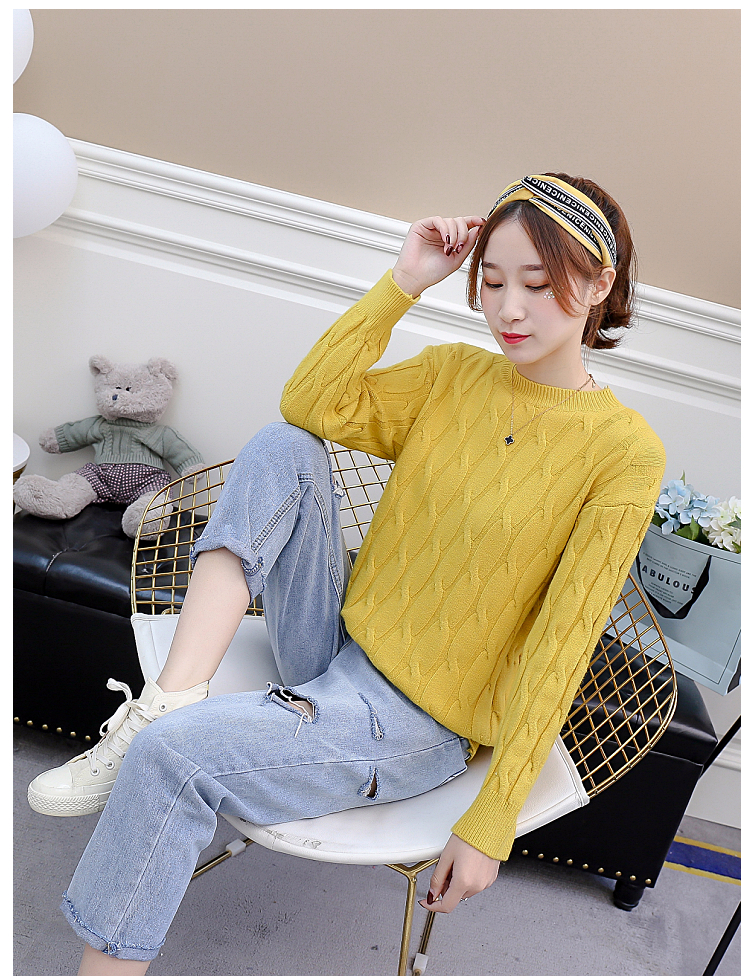 Mùa thu và mùa đông mới xoắn áo len cổ điển dài tay lười biếng quanh cổ áo thun lưới màu đỏ rắn màu áo len nữ cơ sở áo len nữ tay lỡ