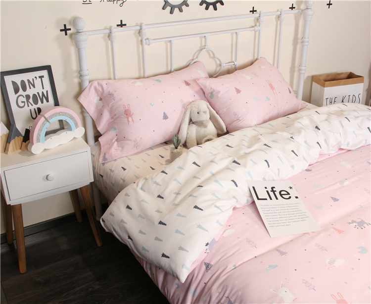 Bông bốn mảnh in đơn giản bông nhỏ chăn tươi tấm trải giường 1,5 m 1,8m Bộ đồ giường ba mảnh - Bộ đồ giường bốn mảnh chăn ga gối forever